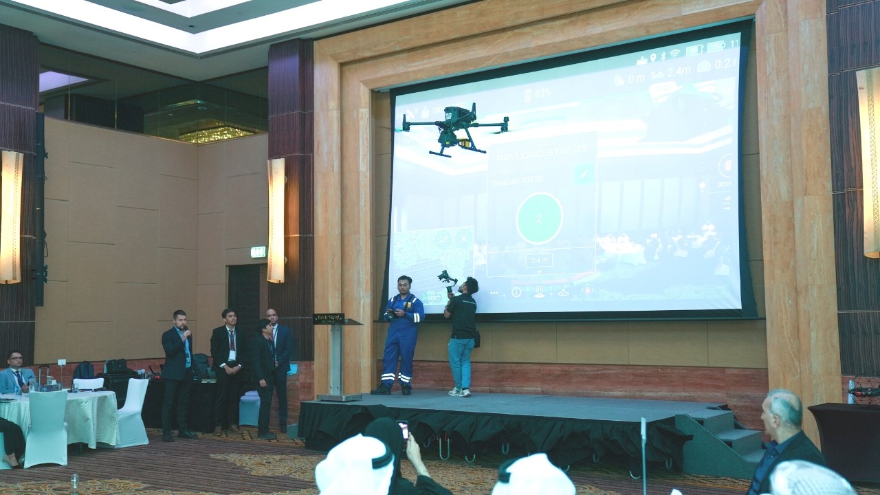 Demonstrasi langsung drone di Gas Detection Drone Workshop and Demo Day