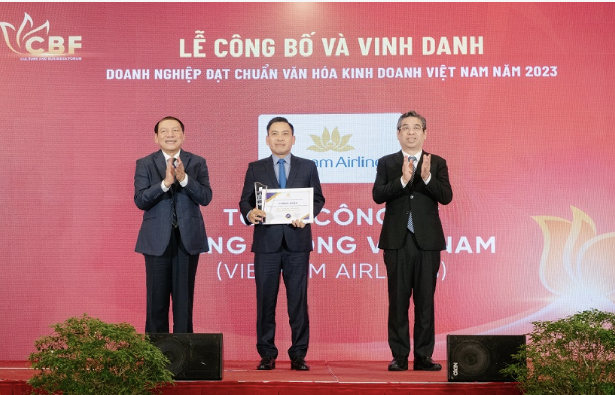 Vietnam Airlines honored as “Standardized Vietnamese Business Culture Enterprise” in 2023