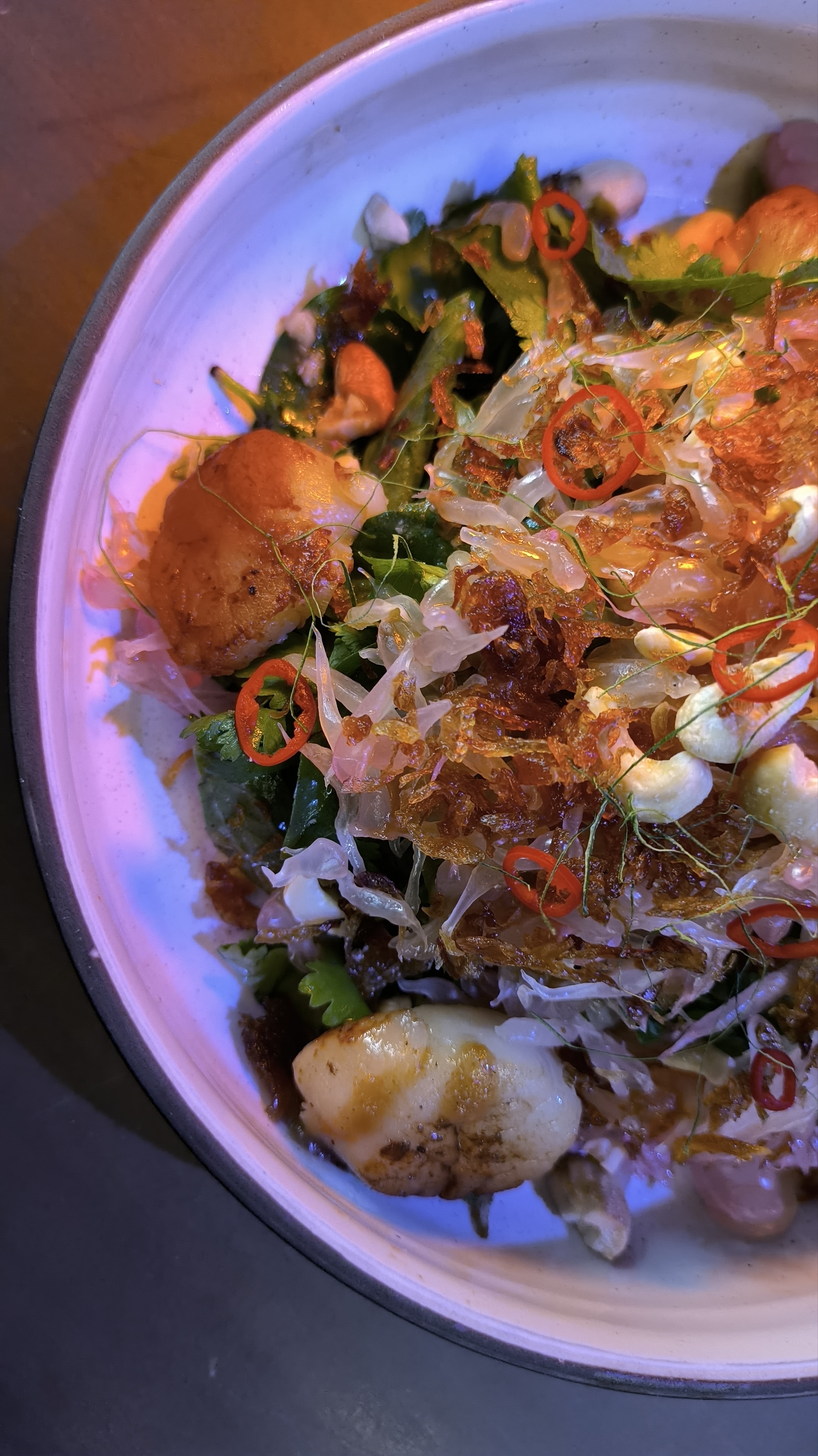 <b>Goi So Diep</b><br>Lightly cooked Scallops delicately mixed in a delightfully sour Pomelo and Chili salad, dripping in a tangy Tamarind Dressing<br>