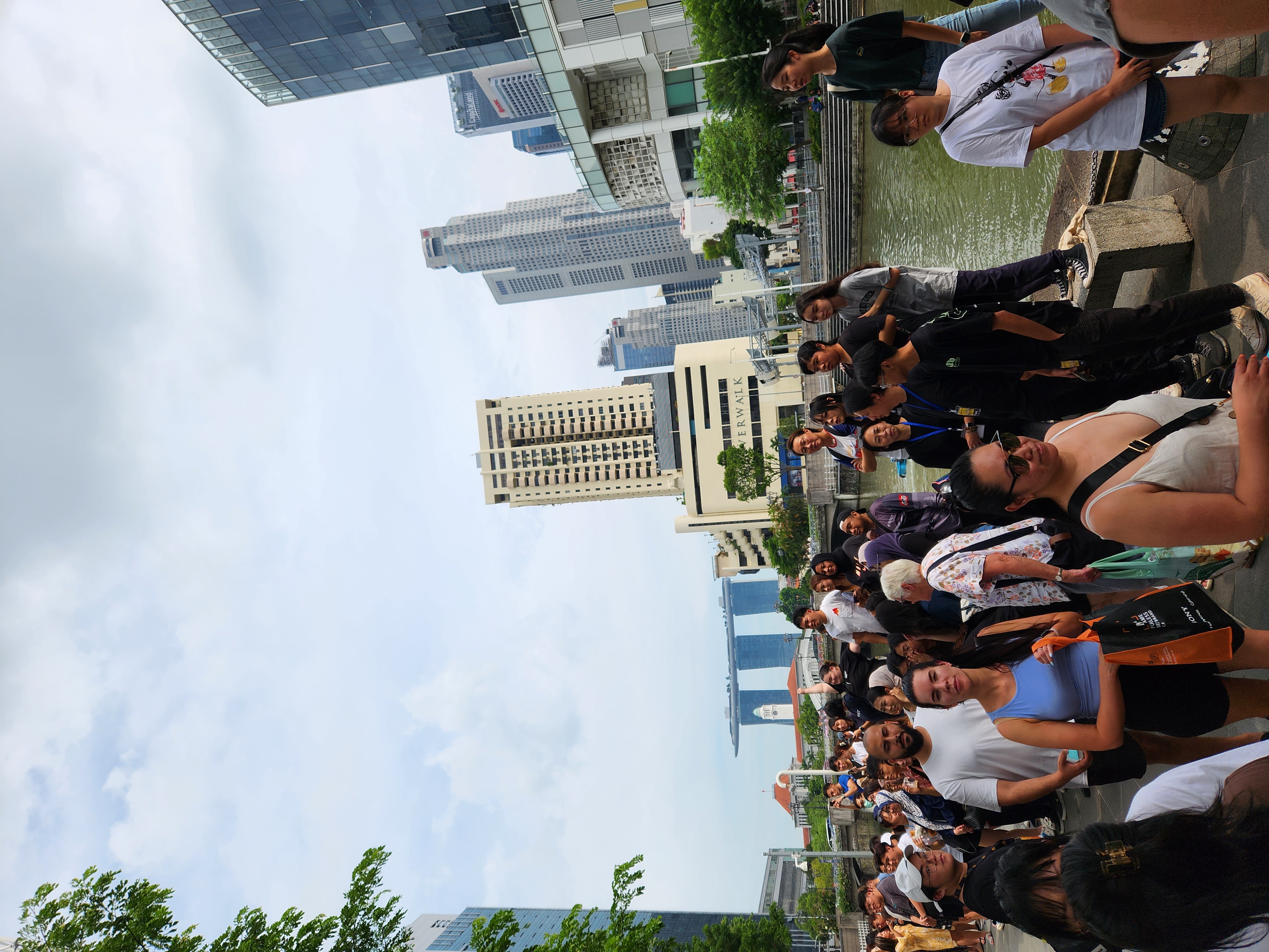 Fans gathered at Clarke Quay, Singapore (Source: Filmplace)