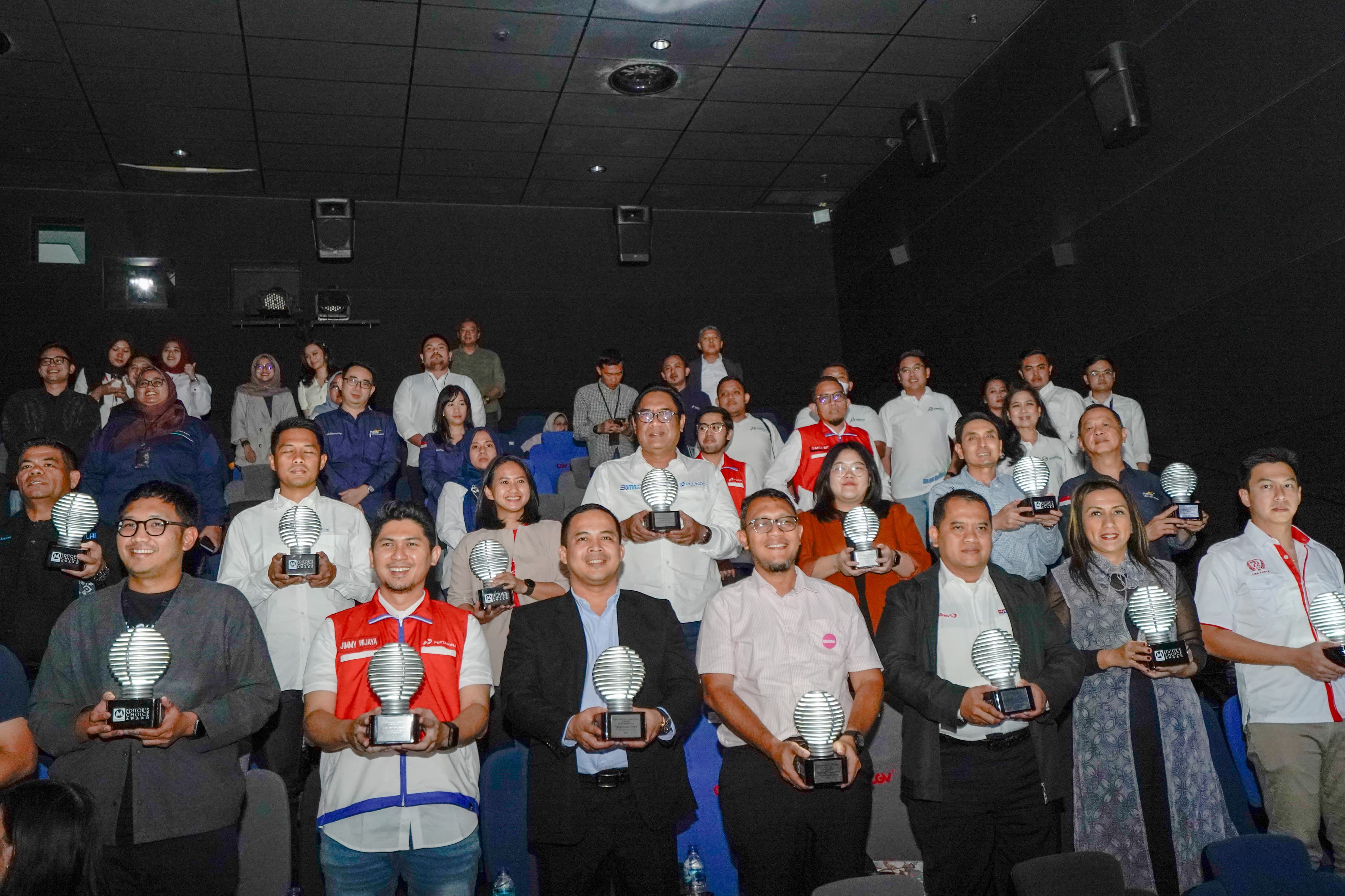 Group Photo with the Award Winners