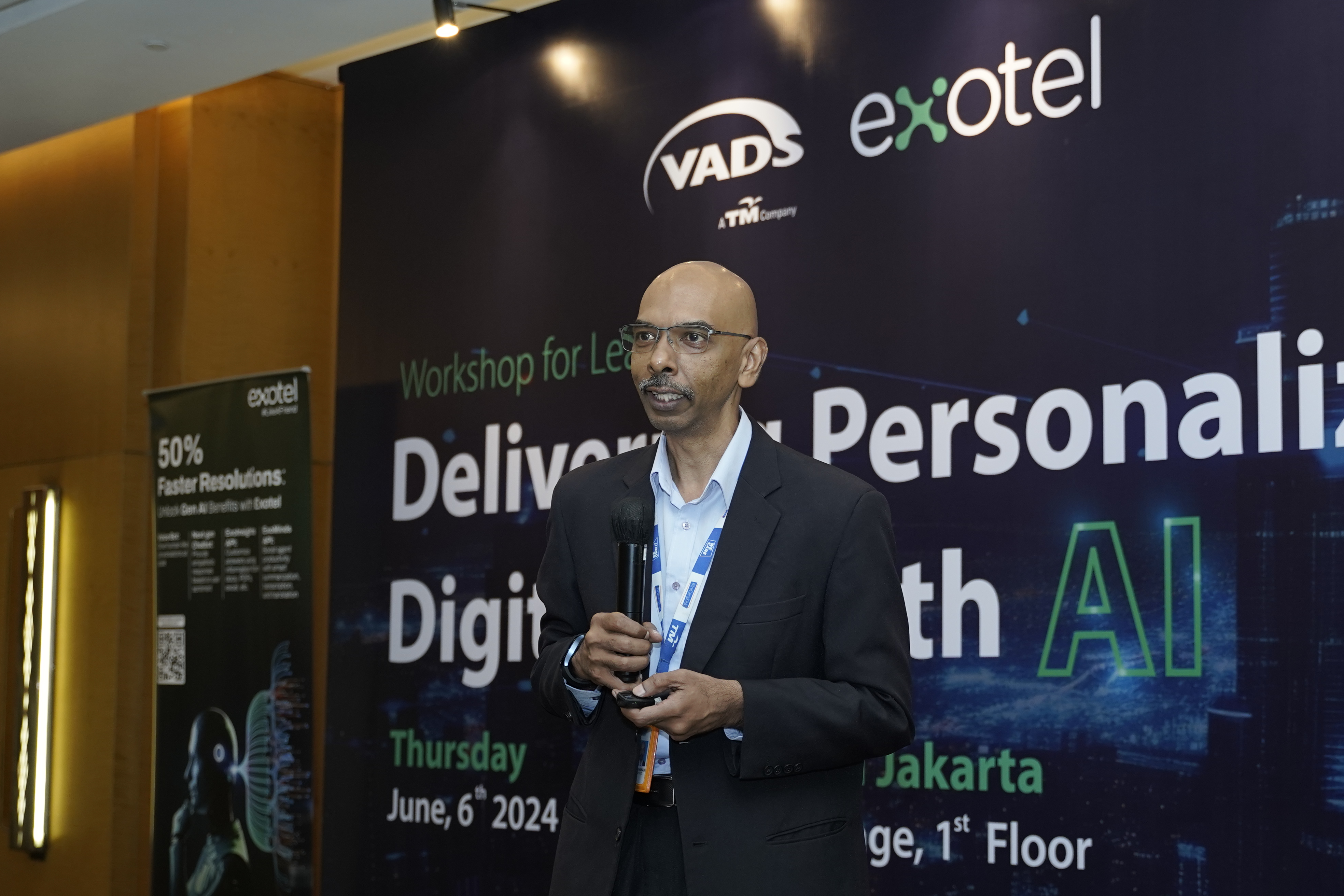 Saravanan Belusami, CEO PT VADS Indonesia berbicara mengenai pentingnya digital customer experience