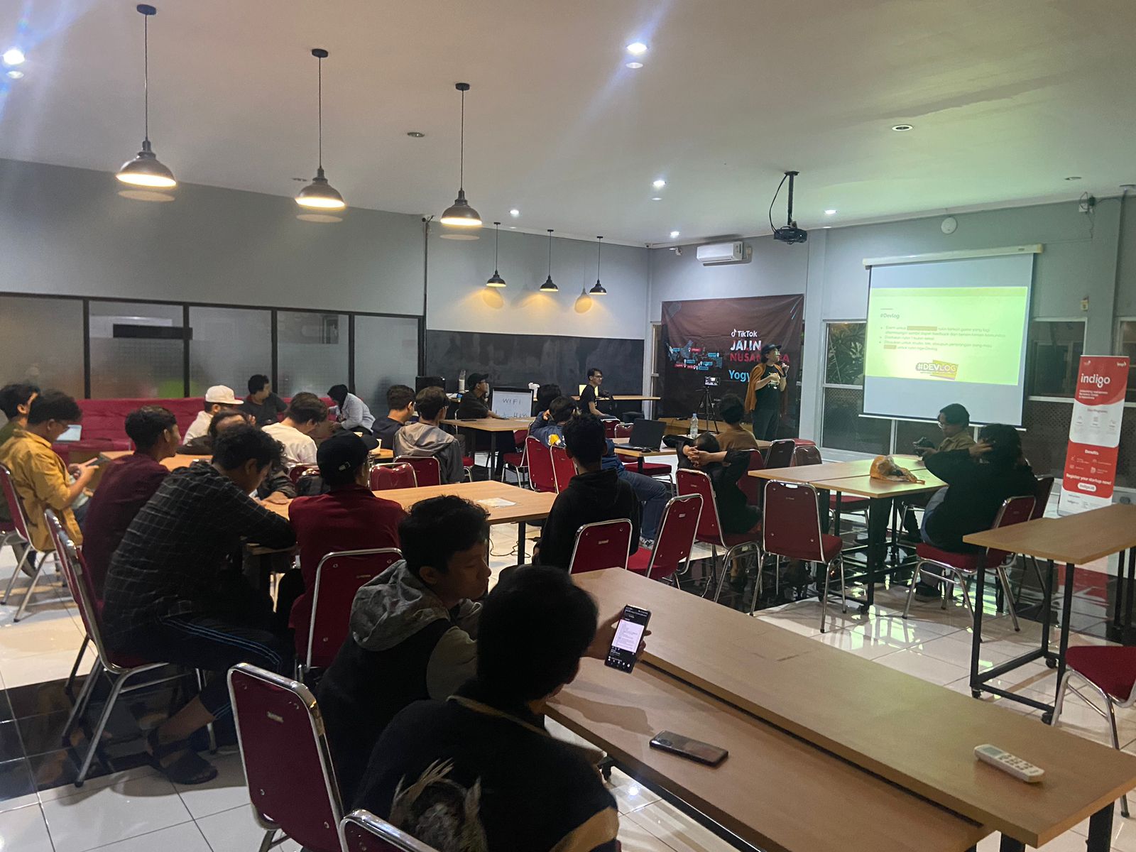 Telkom Indonesia dan Gamelan Berikan Workshop Pengembangan Gim untuk Puluhan Studio Gim di Yogyakarta